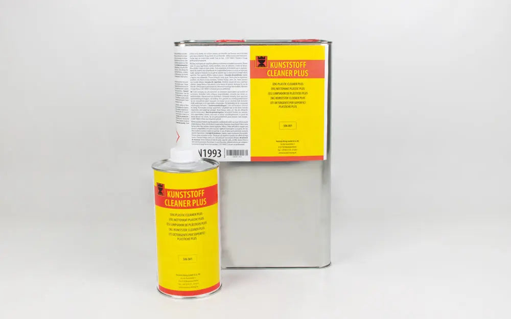 Plast-Cleaner PLUS for rengjøring av plast- og dekoroverflater. Fjerner flekker, fett og smuss effektivt. Profesjonelt rengjøringsmiddel.