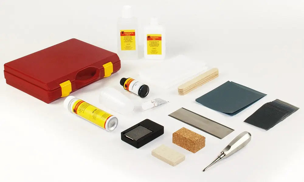 Polyester reparasjonssett for båter, bobiler og biler. Reparer sprekker og hull i polyester og glassfiber enkelt og profesjonelt.