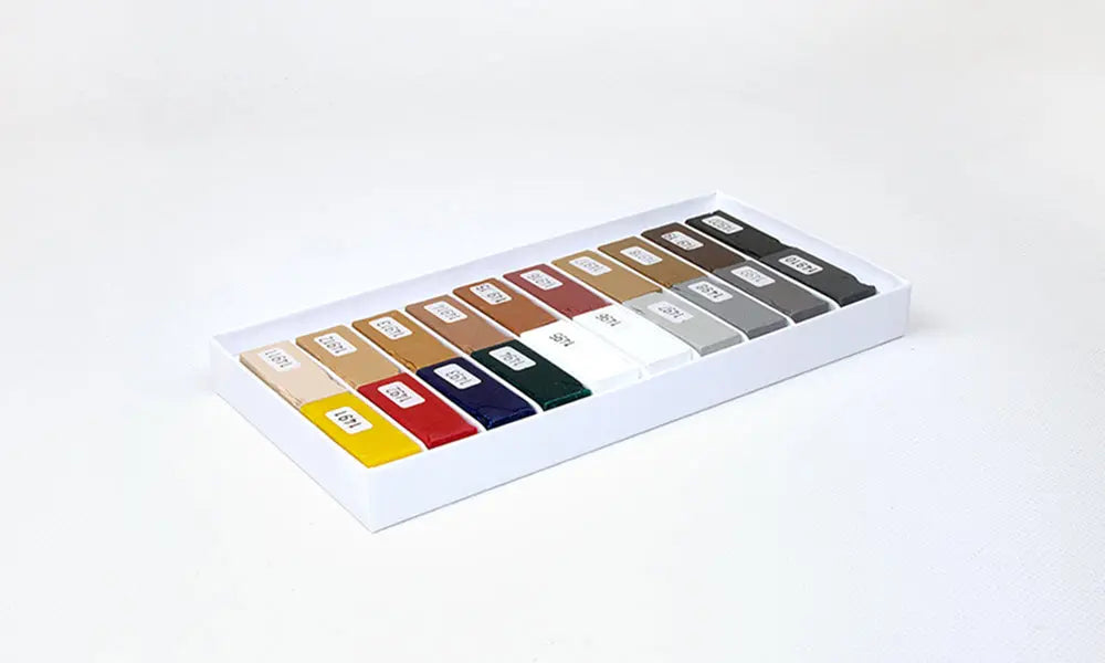 Kerami-Fill Serie 775, 20 x 4 cm for riper og hull på fliser, keramikk og betongstein. Svært hard, vannabsorpsjon <1%. 20 fargetoner.