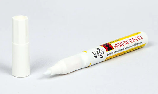 Pensel-Fix klarlakk-stift for punktlakkering og glansjustering på tre, dekor, plast og metall. Enkel aktivering med penneteknologi. Innendørs og utendørs.