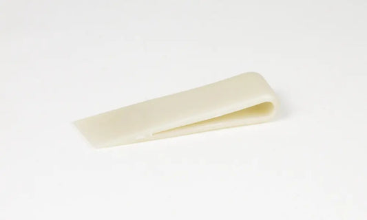 Universal-spatel for påføring og fjerning av mykvoks. Profesjonelt verktøy for presis arbeid med König fyllstoffer.