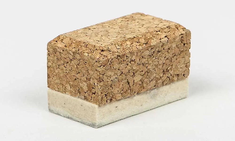 Slipekork med filtsåle 60×33×39 mm for arbeid med sandpapir. Spesielt egnet til micro-slipelerret på PVC-profiler. Tilpasser seg buede overflater.