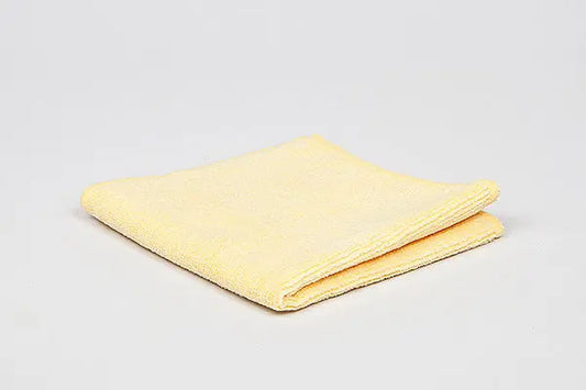 Rengjøringsklut gul 30x30 cm i mikrofiber for polering av glatte, strukturerte og sensitive overflater. Tilpasset König rengjørings- og pleieprodukter.